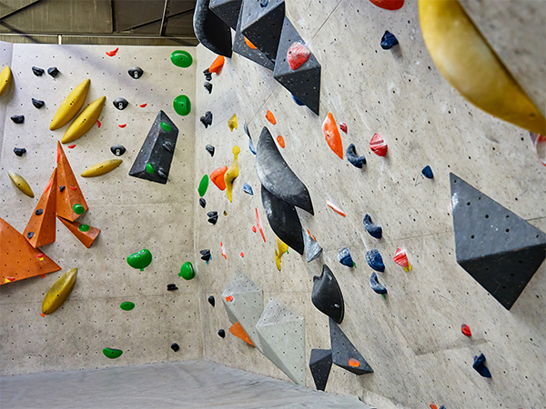 picture of indoor bouldering gym